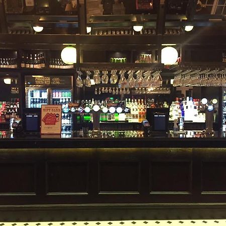 The George Hotel Wetherspoon Brecon Exteriér fotografie
