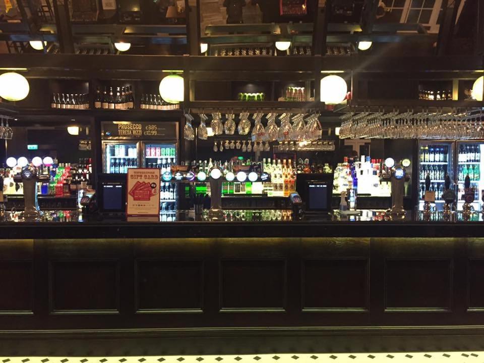 The George Hotel Wetherspoon Brecon Exteriér fotografie